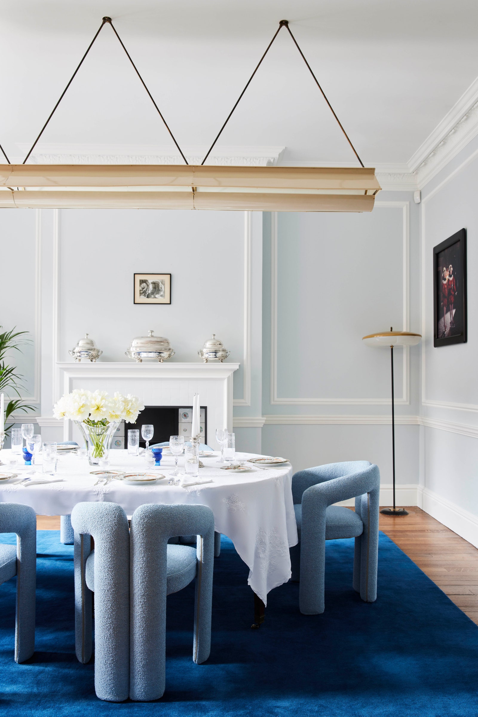 The bluetoned dining room